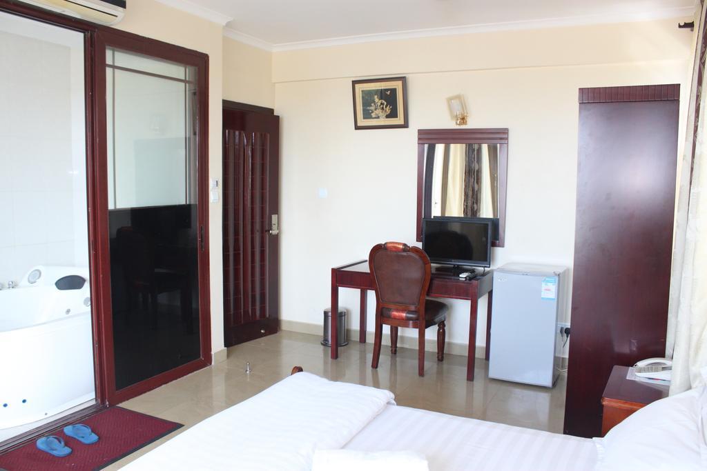 Mic Hotel Дар ес Саалам Стая снимка