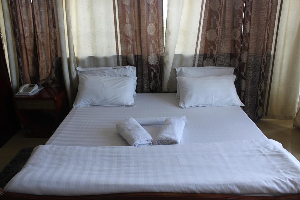 Mic Hotel Дар ес Саалам Екстериор снимка