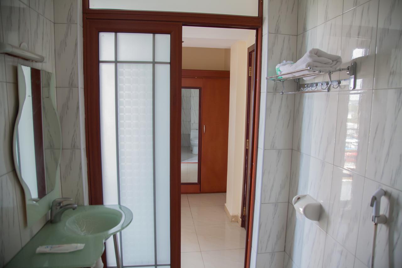 Mic Hotel Дар ес Саалам Екстериор снимка